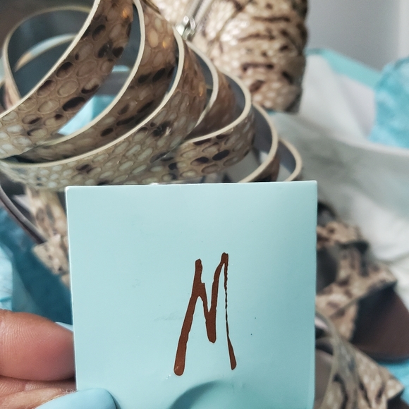 NWT Marciano heels (Reiko) 9.5 - Picture 8 of 13